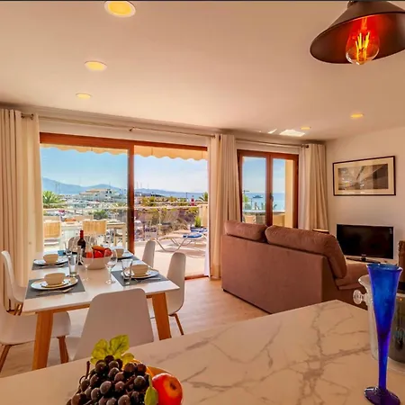 Seafront Marina 1 Apartment *